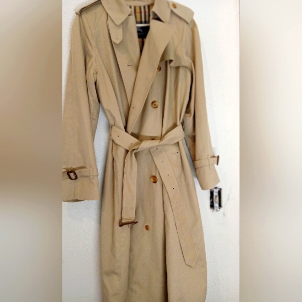 Burberry Kensington Trench Coat, size 14(USA) Long Length Classic Tan/Honey,